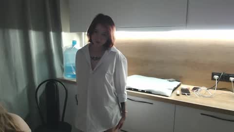 Snapshot of renae_tom chatting on June 4, 6:58 pm Renae Tom online show from June 4, 6:58 pm