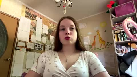 Snapshot of renaeorabuena chatting on June 8, 8:15 am Annabel online show from June 8, 8:15 am