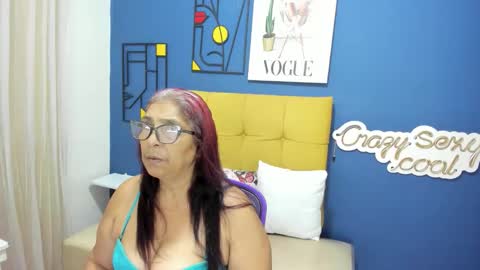 renata_milf_ online show from September 17, 11:56 am