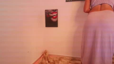 renataj online show from September 26, 5:50 pm