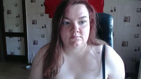 renataoia online show from September 10, 9:53 am