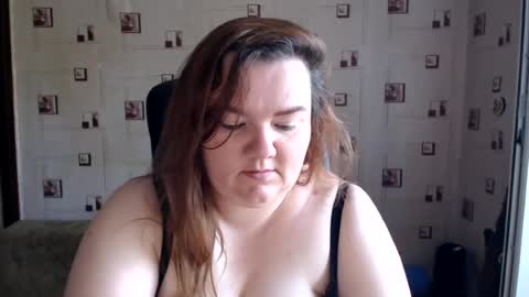 renataoia online show from July 20, 11:23 am