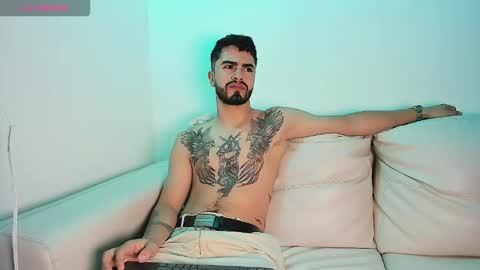 Snapshot of rendonass chatting on October 28, 2:04 am rendonass online show from October 28, 2:04 am