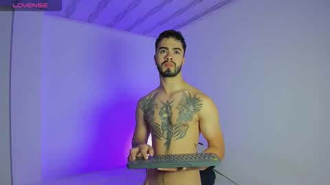 Snapshot of rendonass chatting on October 30, 12:17 pm rendonass online show from October 30, 12:17 pm