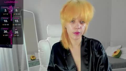 Rene online show from November 22, 12:04 pm