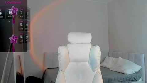 Rene online show from December 3, 12:36 pm