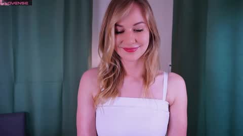 Snapshot of renecatino chatting on May 30, 2:47 pm Emma online show from May 30, 2:47 pm