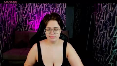 renee_turner online show from December 4, 4:43 am