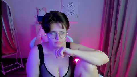 renee_turner online show from January 14, 2:11 pm