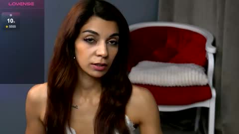 Rena online show from November 28, 1:25 pm