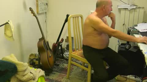 renefr online show from November 24, 7:19 am