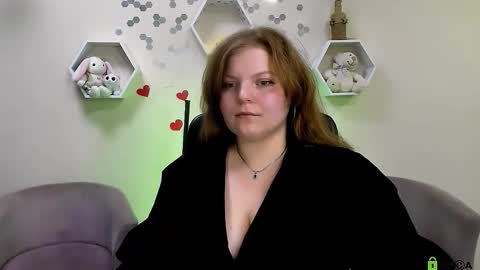 Sweet Renesmee online show from September 17, 9:44 am