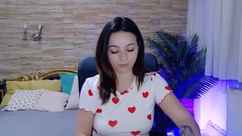 Snapshot of renesmesweet chatting on February 26, 6:58 am renesmesweet online show from February 26, 6:58 am