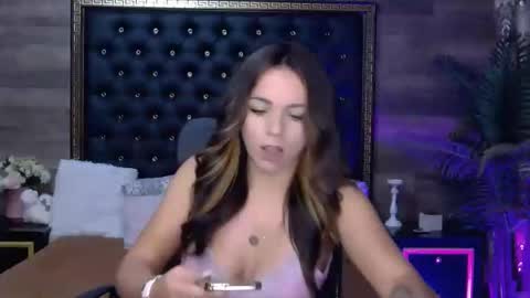 Snapshot of renesmesweet chatting on October 30, 9:55 am renesmesweet online show from October 30, 9:55 am