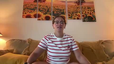 renimoonxo online show from July 4, 12:44 pm