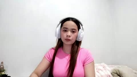 Snapshot of renitapinheiro chatting on June 14, 11:23 am Charlotte online show from June 14, 11:23 am
