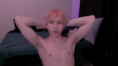 rennuts online show from April 3, 5:22 pm