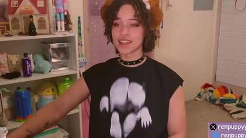 Snapshot of renpuppy chatting on February 22, 4:35 am REN online show from February 22, 4:35 am