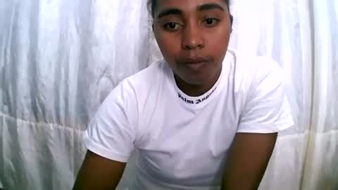 Snapshot of rephaleta chatting on May 19, 10:43 am Rephaleta online show from May 19, 10:43 am