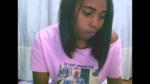 Snapshot of rephaleta chatting on May 23, 7:35 am Rephaleta online show from May 23, 7:35 am