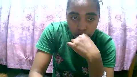 Snapshot of rephaleta chatting on July 28, 11:17 am Rephaleta online show from July 28, 11:17 am