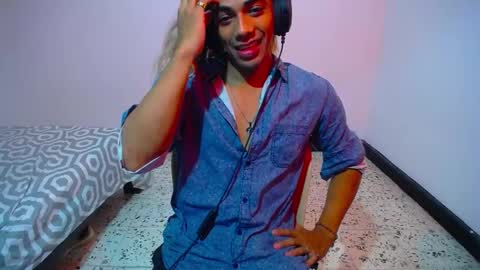 Snapshot of restrainged chatting on December 3, 3:20 am Rest online show from December 3, 3:20 am