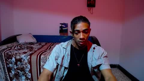 Snapshot of restrainged chatting on December 29, 4:59 am Rest online show from December 29, 4:59 am