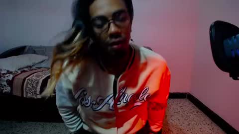 Snapshot of restrainged chatting on January 21, 12:18 pm Rest online show from January 21, 12:18 pm