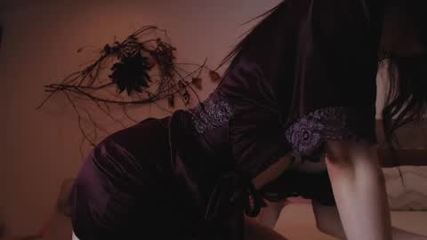 revealyourdarkdesires online show from September 29, 8:46 pm