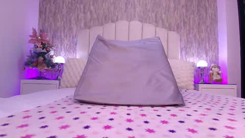 Snapshot of reven_lilith chatting on December 16, 3:33 am REVEN online show from December 16, 3:33 am