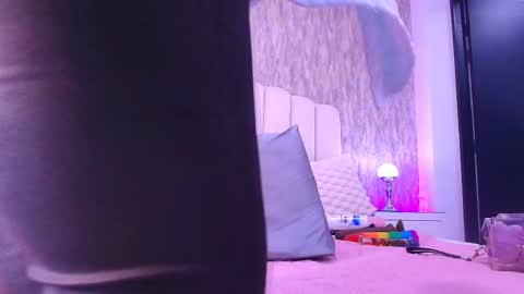 Snapshot of reven_lilith chatting on January 17, 3:00 am REVEN online show from January 17, 3:00 am