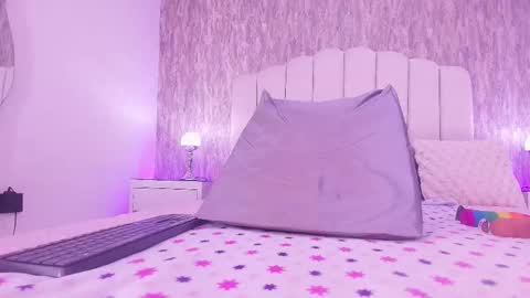 Snapshot of reven_lilith chatting on February 14, 3:25 am REVEN online show from February 14, 3:25 am