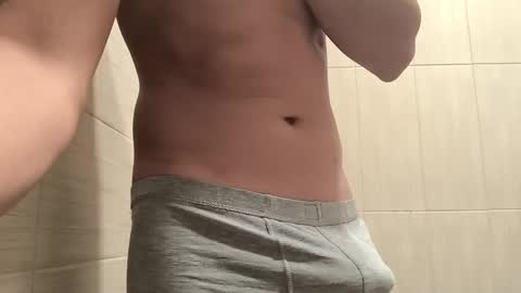 Snapshot of revendor chatting on October 4, 4:10 am revendor online show from October 4, 4:10 am