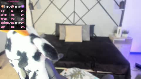 Reven  online show from November 17, 7:41 pm