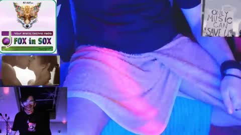 Snapshot of revilo80 chatting on February 21, 3:07 am revilo80 online show from February 21, 3:07 am