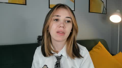 Elin online show from December 12, 1:43 am