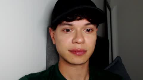 Snapshot of rexbunnybody chatting on June 19, 12:48 am Rex online show from June 19, 12:48 am