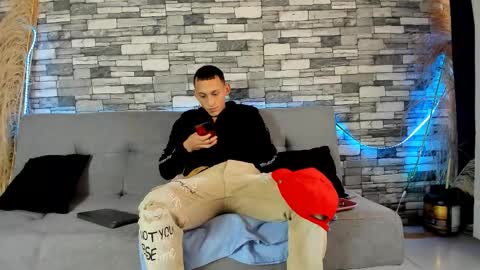 reymasterhot online show from October 22, 7:02 pm