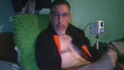 reyes_albert2006 online show from November 23, 11:10 am