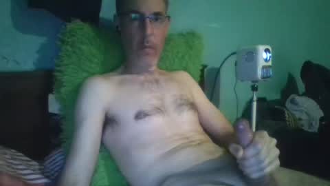 Snapshot of reyes_albert2006 chatting on March 9, 4:27 am reyes_albert2006 online show from March 9, 4:27 am