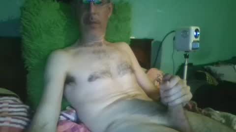 Snapshot of reyes_albert2006 chatting on March 16, 4:11 pm reyes_albert2006 online show from March 16, 4:11 pm