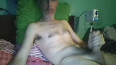 Snapshot of reyes_albert2006 chatting on April 3, 8:29 pm reyes_albert2006 online show from April 3, 8:29 pm