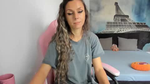 rheaetthan online show from November 15, 11:51 am