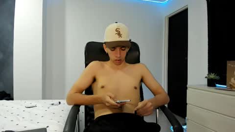 rhys_jagger_ online show from November 9, 5:55 pm