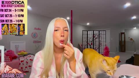 ria  online show from October 22, 2:56 am