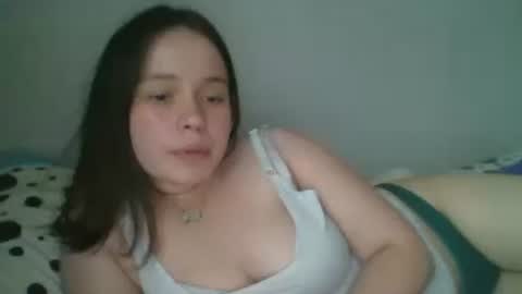 RiaLowelyt online show from June 18, 1:04 pm