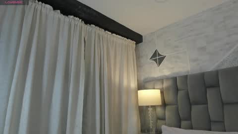 Snapshot of rianamanson chatting on February 19, 2:23 am Riana online show from February 19, 2:23 am