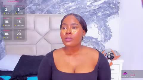 Snapshot of rianamanson chatting on October 13, 9:15 pm Riana online show from October 13, 9:15 pm