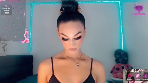 Snapshot of riannagarcia_ chatting on October 2, 3:35 am Rianna Garcia online show from October 2, 3:35 am