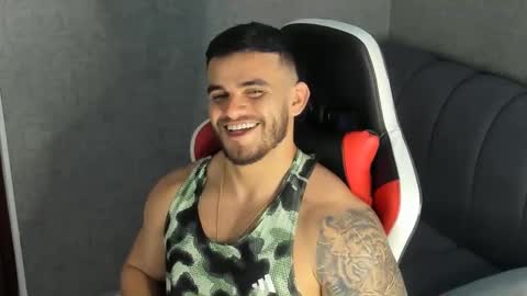 ricardogonzalez666 online show from December 31, 1:47 am